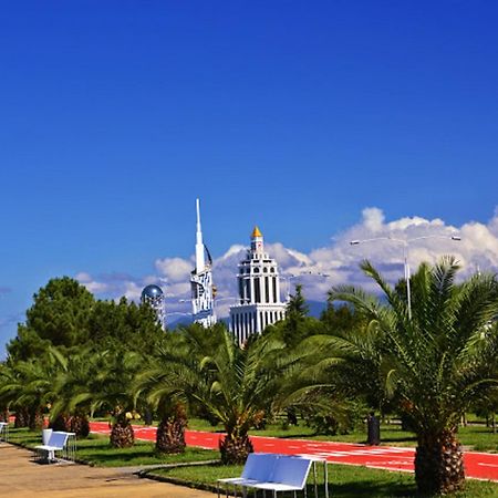 Aparthotel Viva Blue Batumi Exterior foto