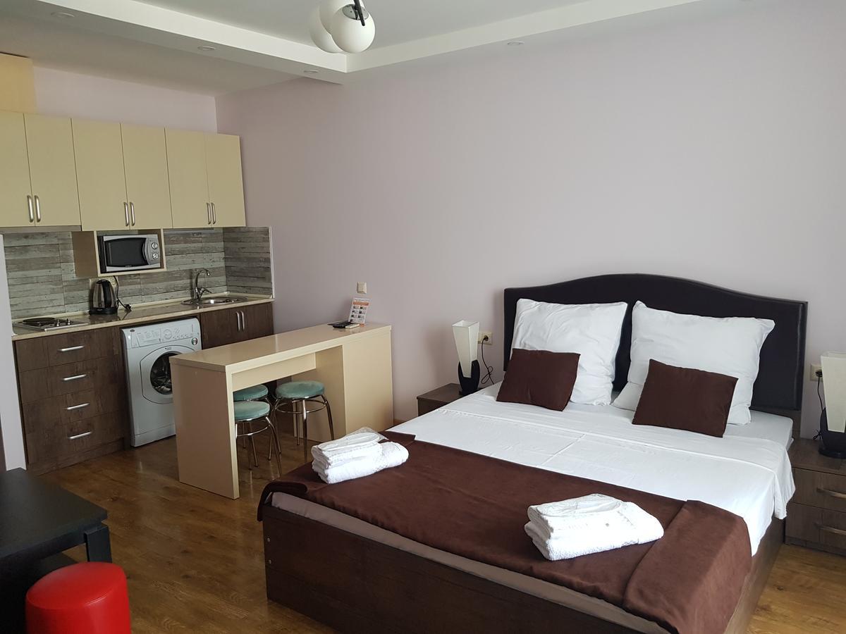 Aparthotel Viva Blue Batumi Exterior foto