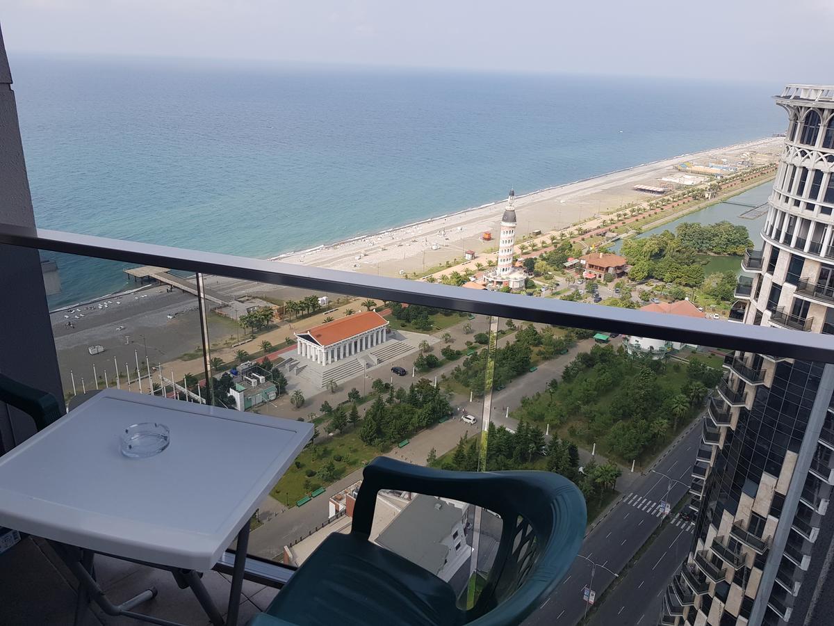 Aparthotel Viva Blue Batumi Exterior foto